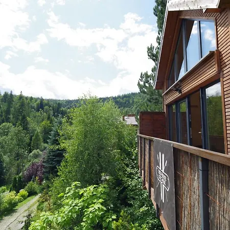 House - Na Kurzej Lapce *